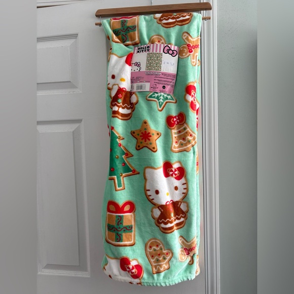 Hello Kitty Gingerbread bundle - Picture 6 of 6